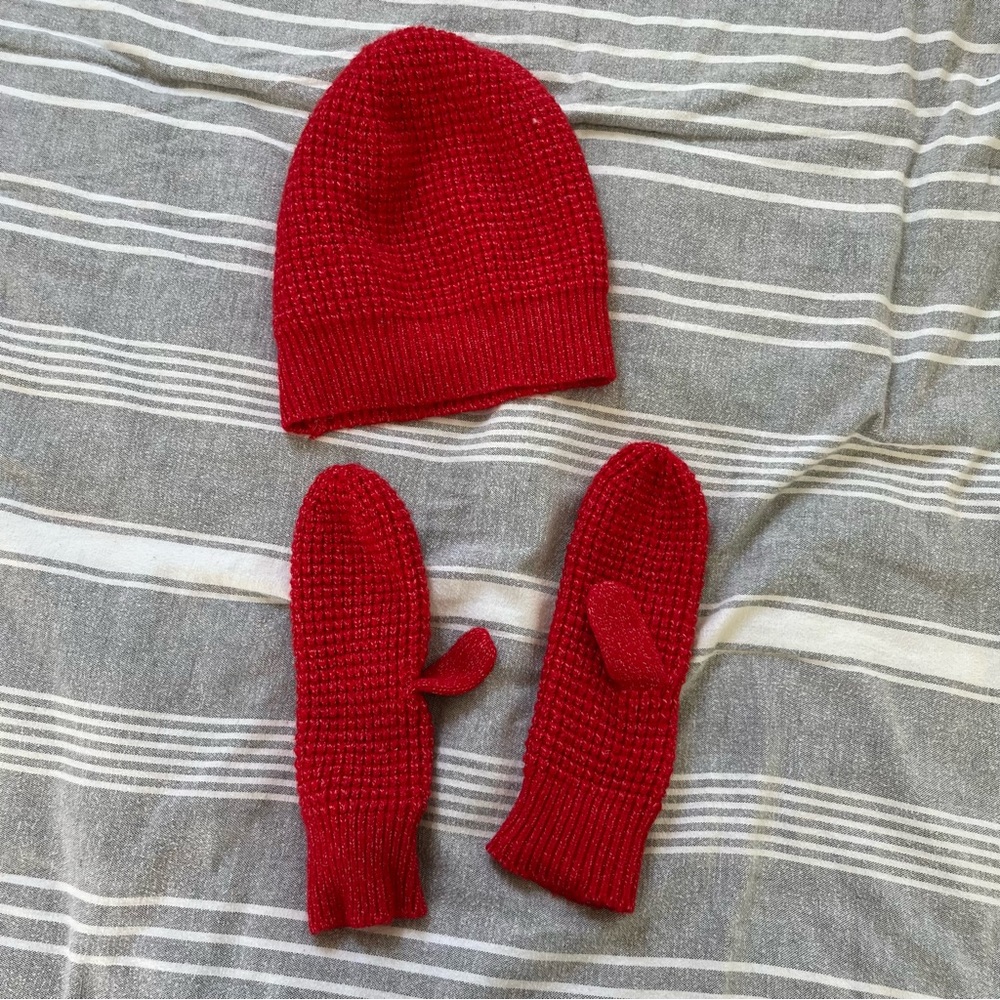 Red hat and mittens